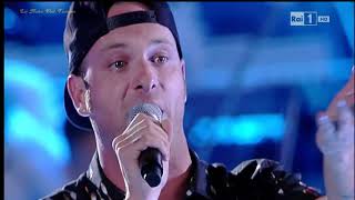 Don Raffaè  Clementino Live [upl. by Siderf5]