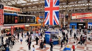 A Walk Through The London Victoria Station London England [upl. by Lanos]